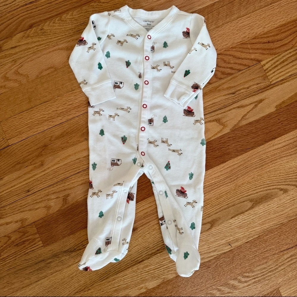 Carter’s 9M Christmas onesie pajama EUC